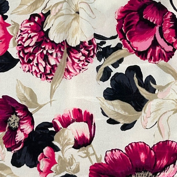 WHBM 100% silk button up top - Picture 5 of 9